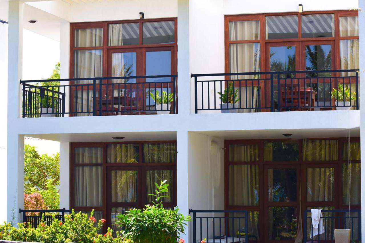 נילבלי High Park Hotel מראה חיצוני תמונה