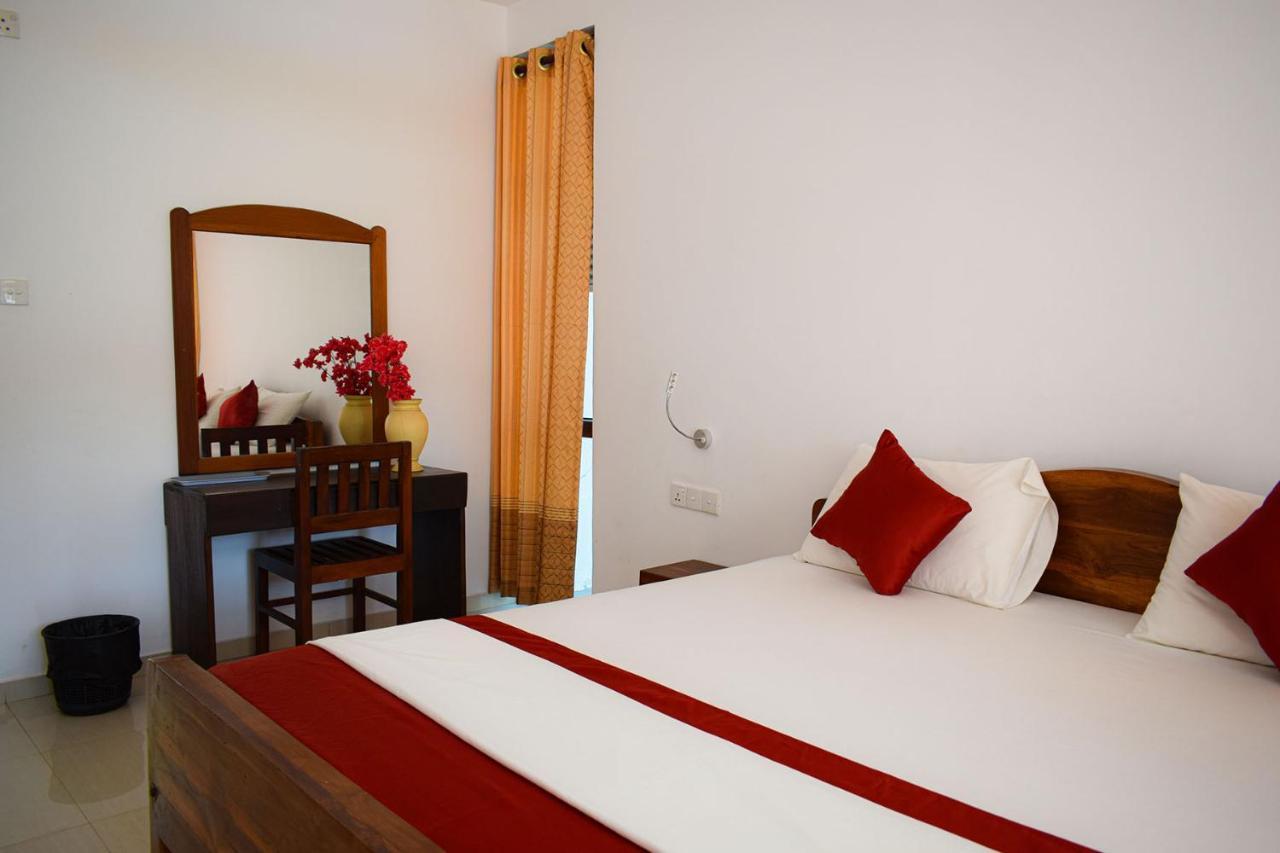 נילבלי High Park Hotel מראה חיצוני תמונה